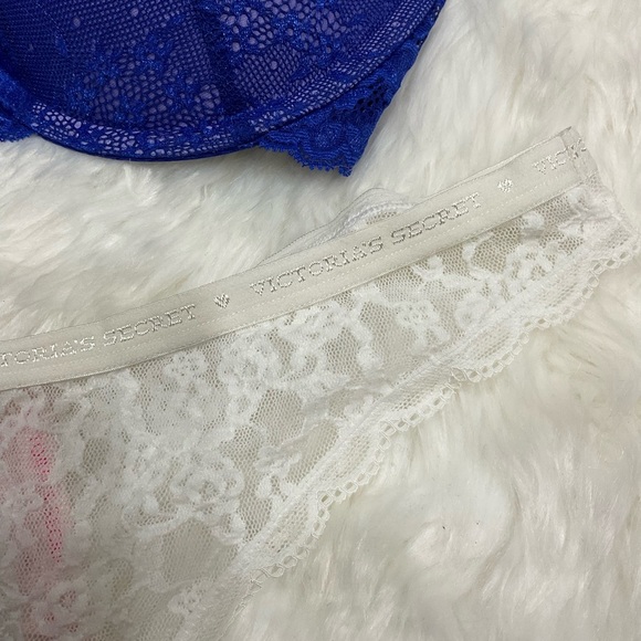 Victoria's Secret Blue and White Lace Bra with Underwire - Picture 3 of 11